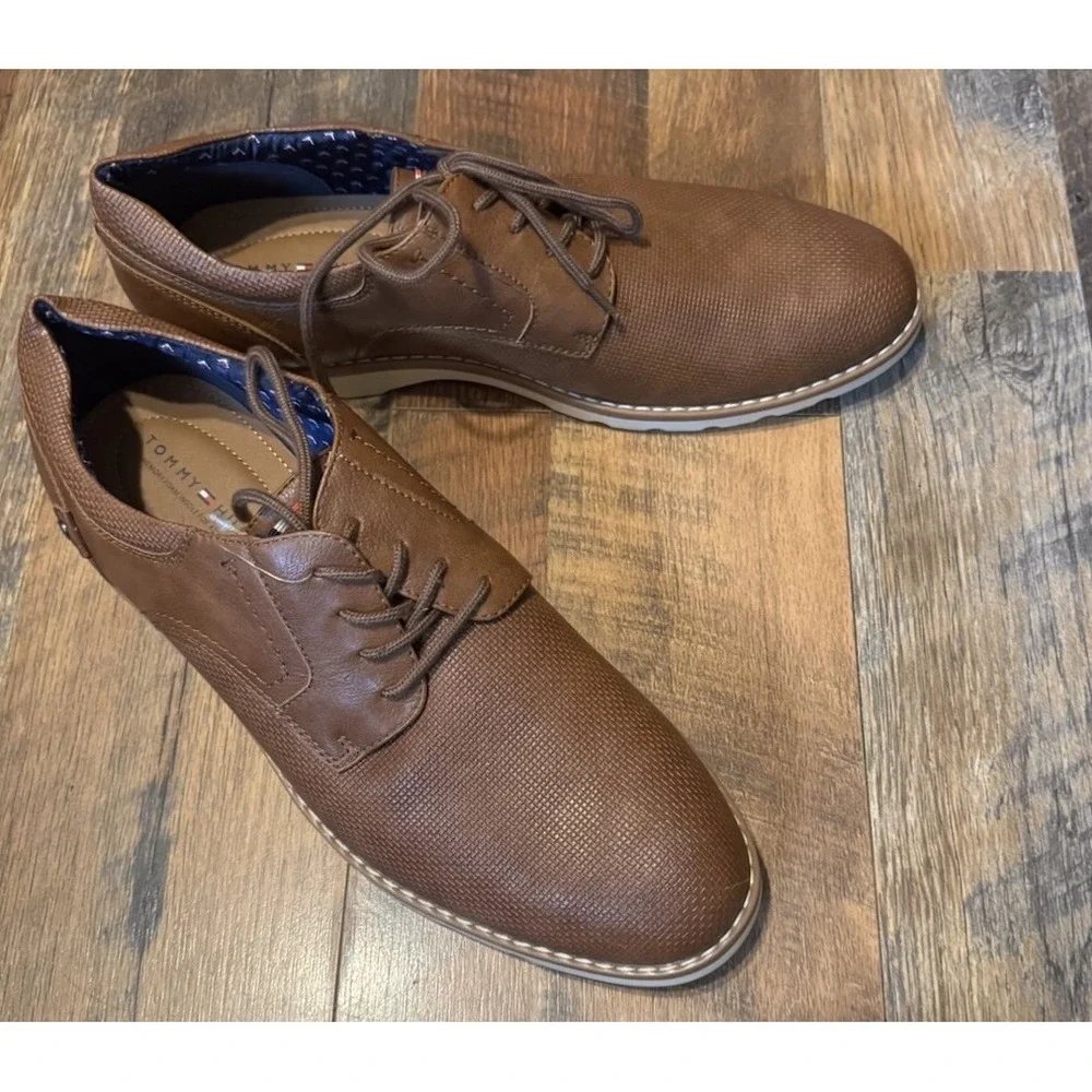 Tommy Hilfiger Nemoza‎ Shoes Tag Flag Embossed Laced Up 12M Cognac New